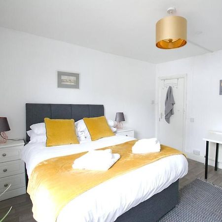 City Centre 4 Bedroom House Winchester Exterior photo
