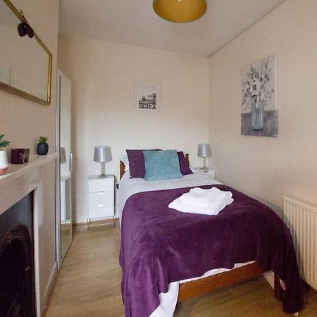 City Centre 4 Bedroom House Winchester Exterior photo