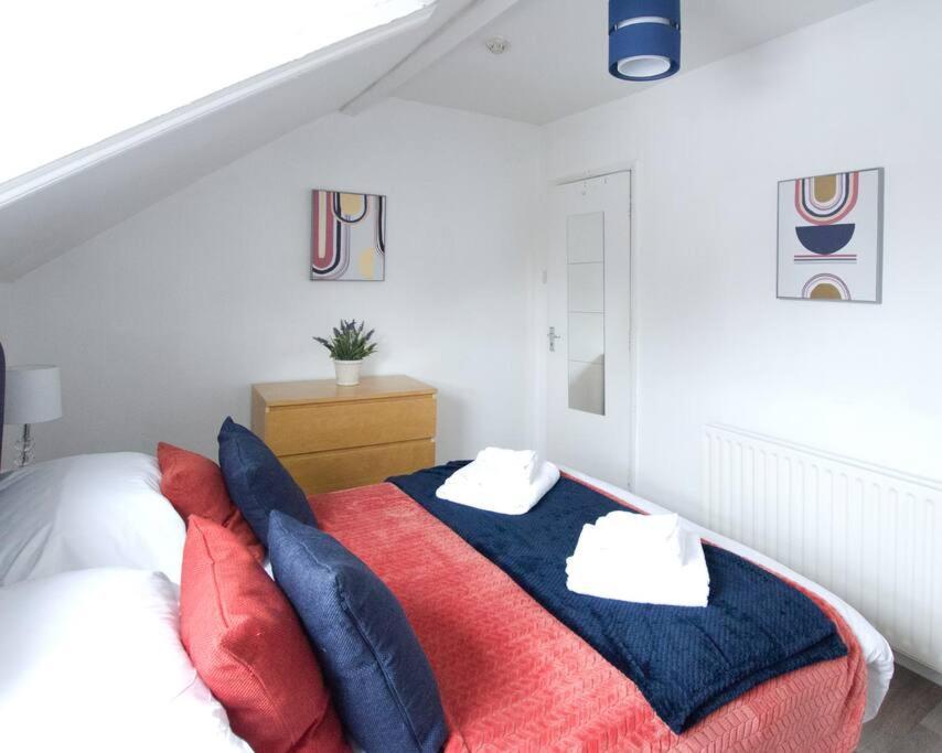 City Centre 4 Bedroom House Winchester Exterior photo