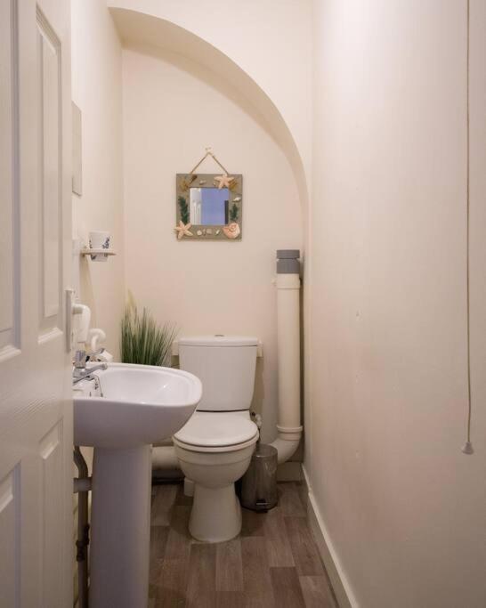 City Centre 4 Bedroom House Winchester Exterior photo
