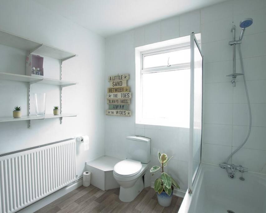 City Centre 4 Bedroom House Winchester Exterior photo